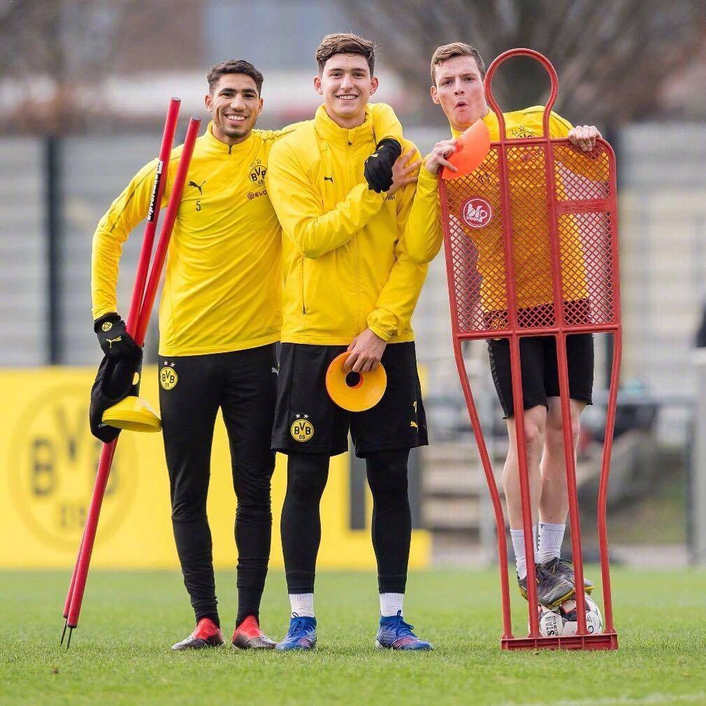 机器人画册设计欣赏